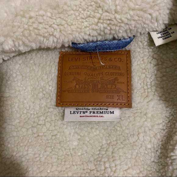 Levi’s Sherpa Jacket w/ logo - Picture 5 of 6